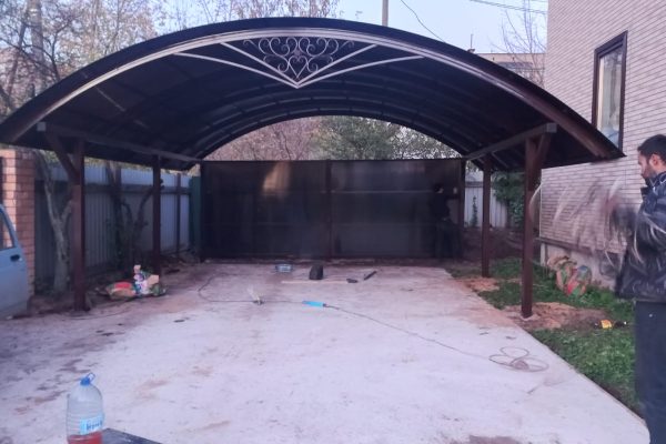 Навес из поликарбоната сотового