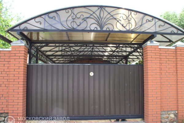 Навес из поликарбоната