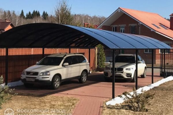 Навес из поликарбоната