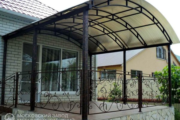 Навес из поликарбоната